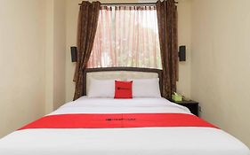 RedDoorz near City Walk Lippo Cikarang